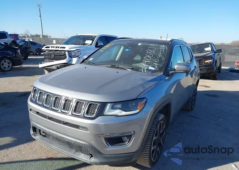 2018 Jeep Compass Limited 4X4 z USA, uszkodzony, nr VIN 3C4NJDCB1JT117419